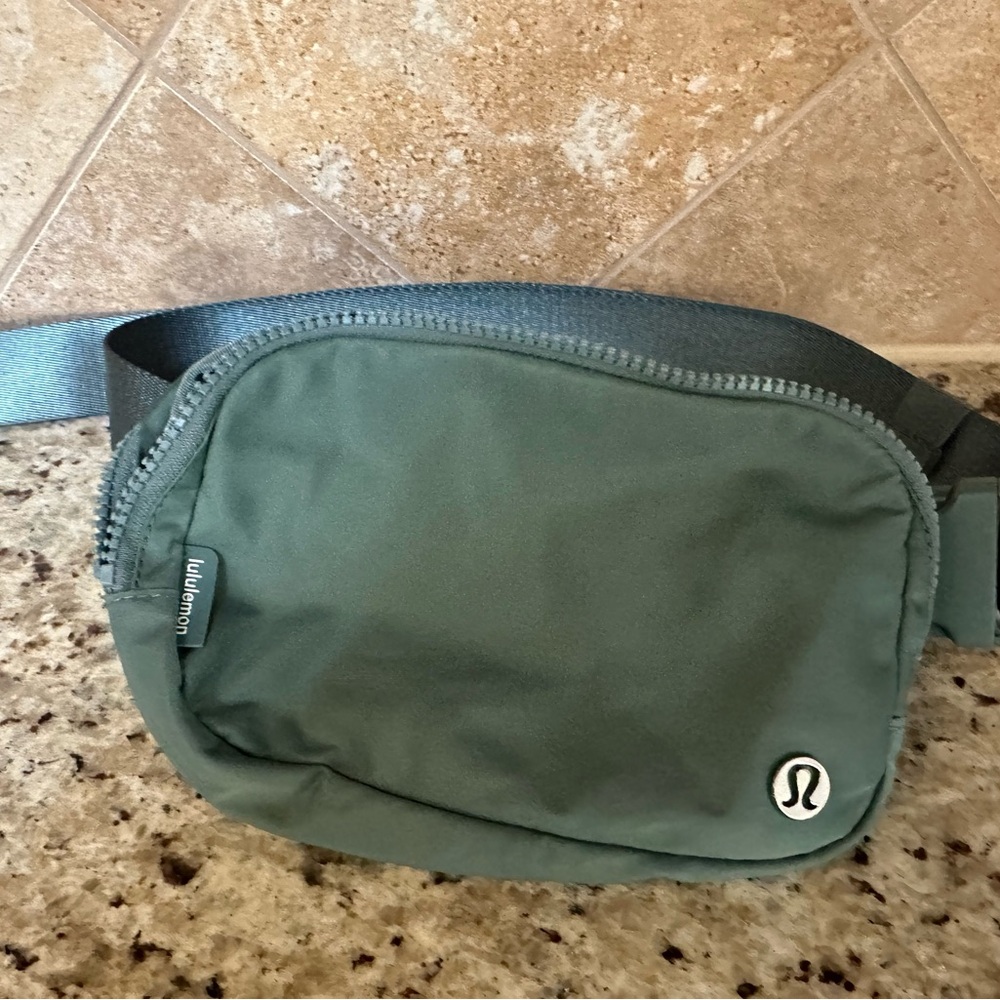 Lululemon belt bag